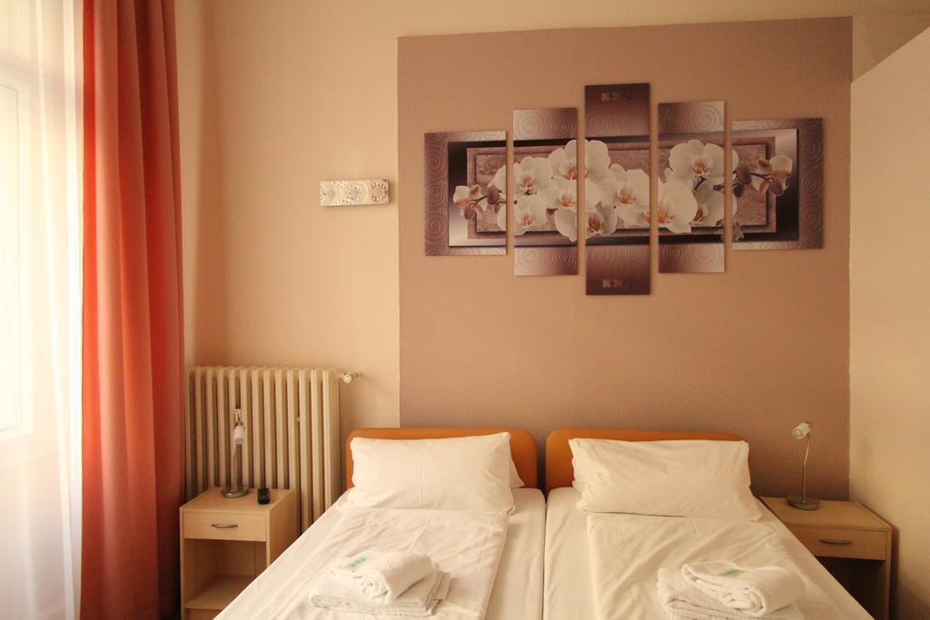 Hotel Elegia Am Kurfuerstendamm Berlim Quarto foto