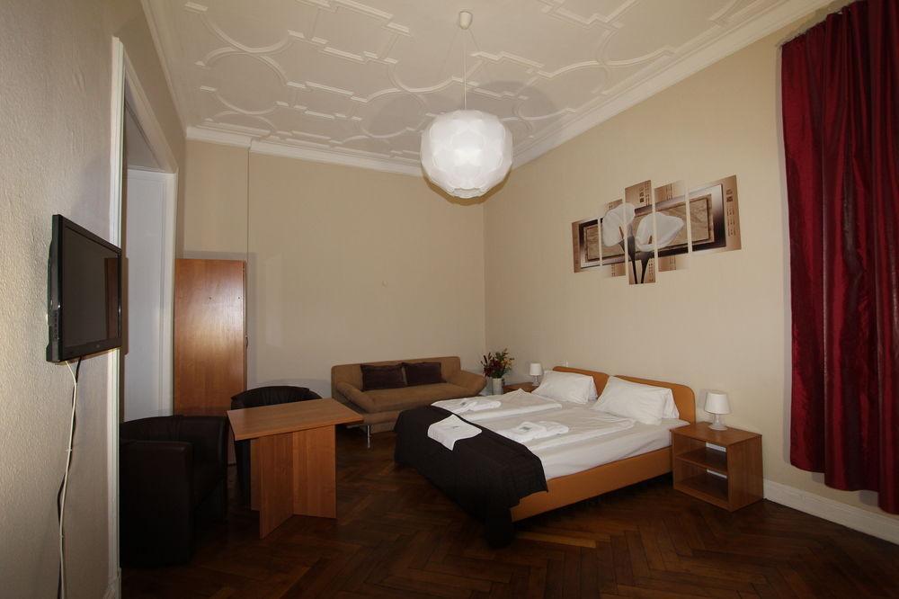 Hotel Elegia Am Kurfuerstendamm Berlim Exterior foto